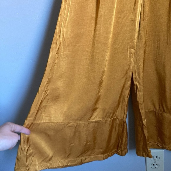 Urban Outfitters Gold Pants Size Small - Picture 4 of 4